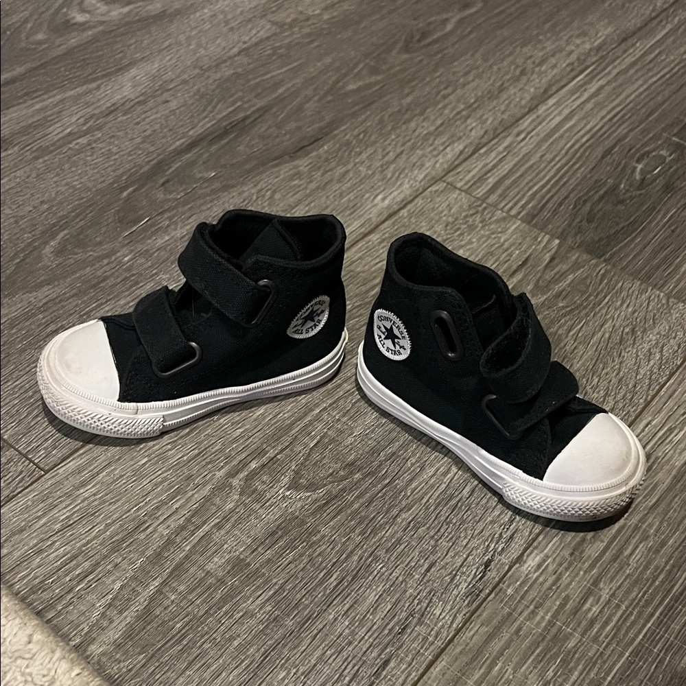 Converse baby size 5 Black High-Top Sneakers